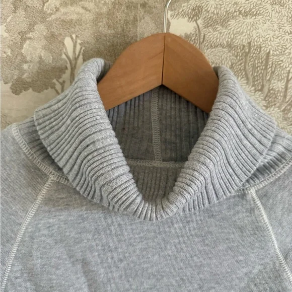 Aerie New Heights turtleneck - Picture 3 of 6